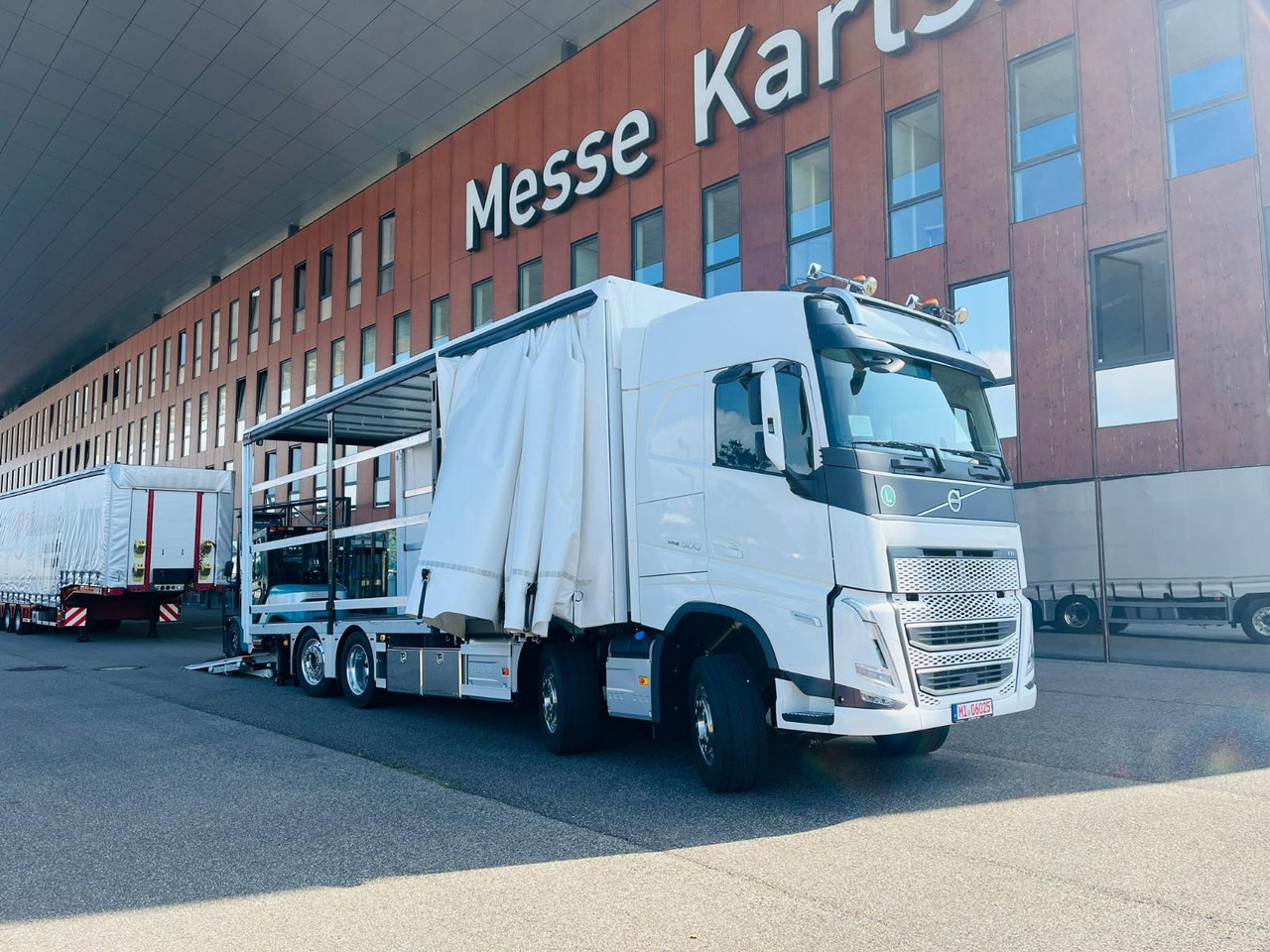 Volvo FH 500 Gabelstaplertransporter LBW 9t Dhollandia - Tow truck: picture 4 Volvo FH 500 Gabelstaplertransporter LBW 9t Dhollandia - Tow truck: picture 4