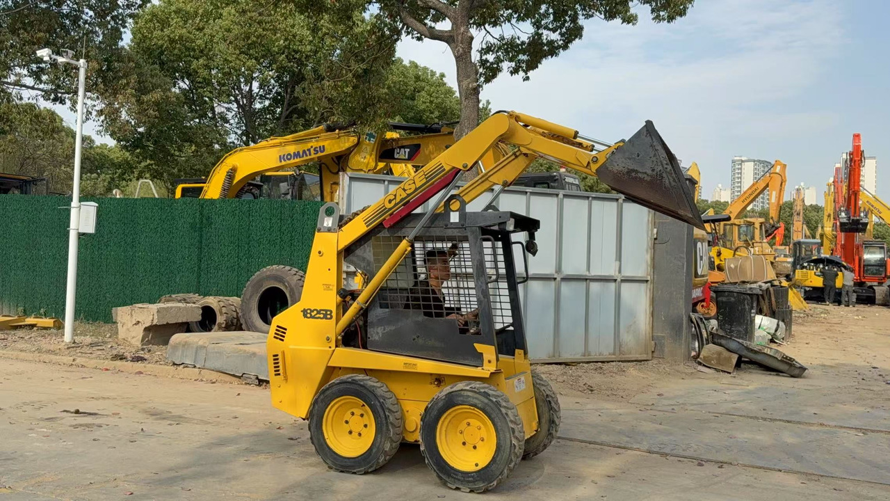 CASE 1825 - Skid steer loader: picture 2 CASE 1825 - Skid steer loader: picture 2
