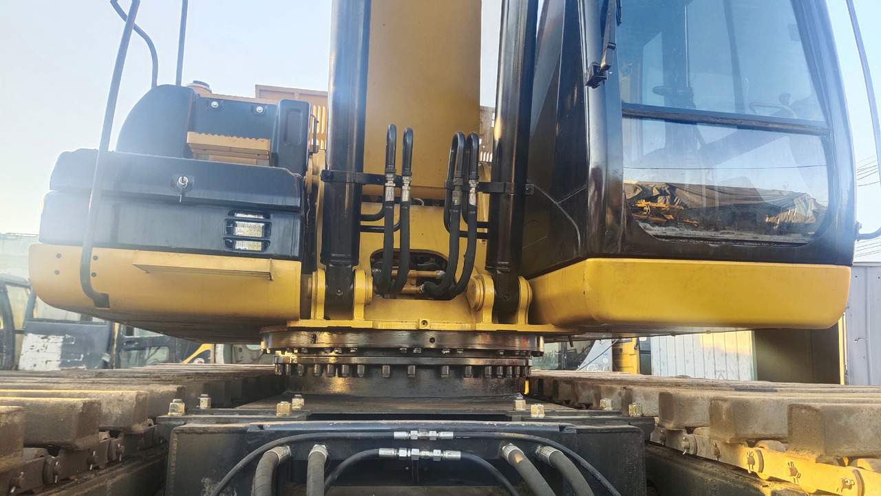 CATERPILLAR 320C - Amphibious excavator: picture 4 CATERPILLAR 320C - Amphibious excavator: picture 4