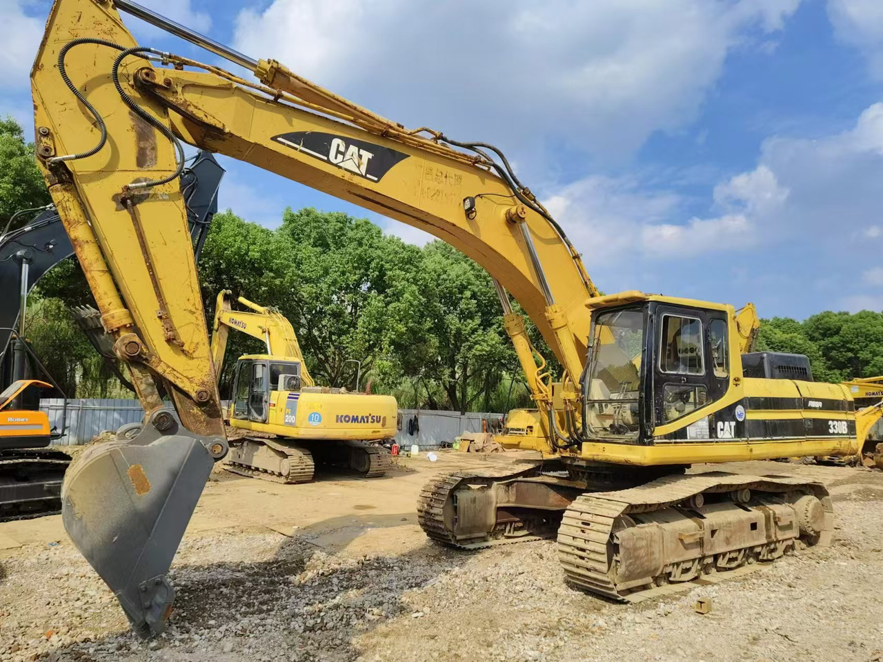 CATERPILLAR 330B - Crawler excavator: picture 1 CATERPILLAR 330B - Crawler excavator: picture 1