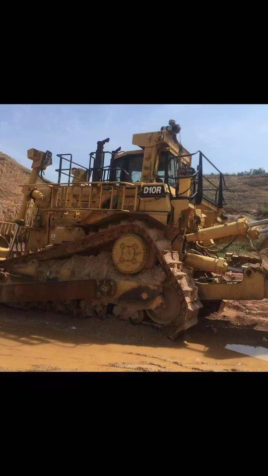 CATERPILLAR D10R - Bulldozer: picture 2 CATERPILLAR D10R - Bulldozer: picture 2
