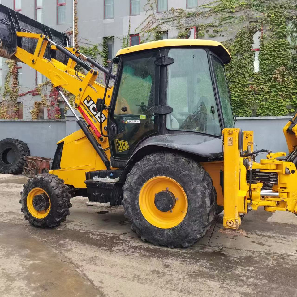 JCB 3CX - Backhoe loader: picture 1 JCB 3CX - Backhoe loader: picture 1