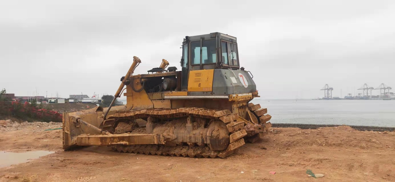 KOMATSU D85-11 - Bulldozer: picture 2 KOMATSU D85-11 - Bulldozer: picture 2