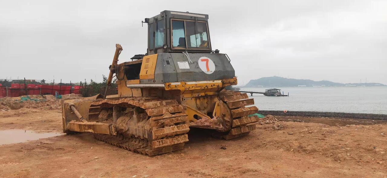 KOMATSU D85-11 - Bulldozer: picture 1 KOMATSU D85-11 - Bulldozer: picture 1