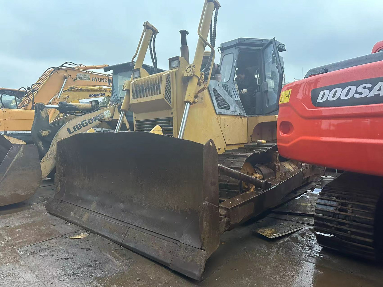 KOMATSU D85 - Bulldozer: picture 4 KOMATSU D85 - Bulldozer: picture 4