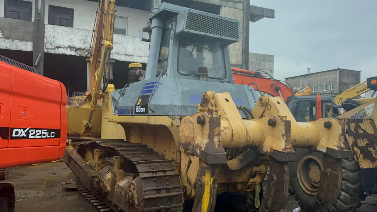 KOMATSU D85 - Bulldozer: picture 1 KOMATSU D85 - Bulldozer: picture 1