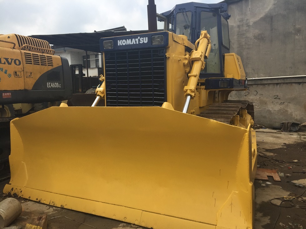 KOMATSU D85A - Bulldozer: picture 2 KOMATSU D85A - Bulldozer: picture 2
