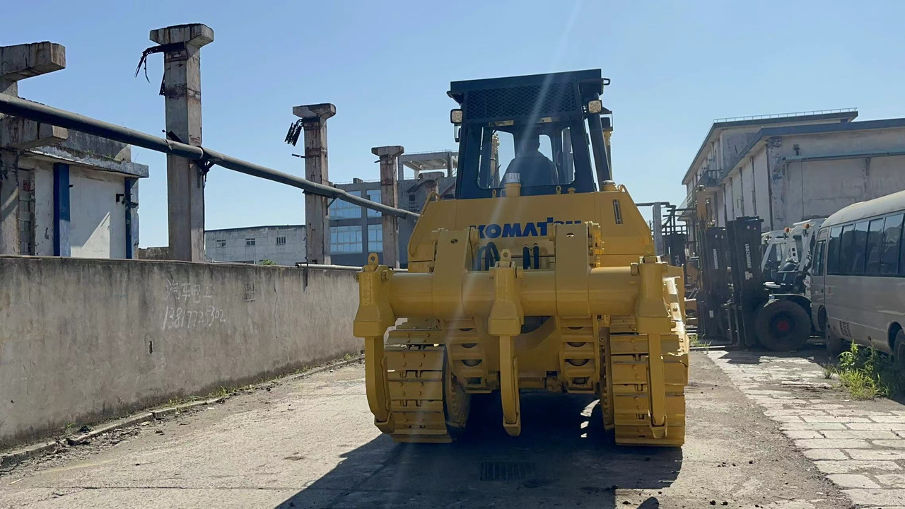 KOMATSU D85ESS-2 - Bulldozer: picture 3 KOMATSU D85ESS-2 - Bulldozer: picture 3