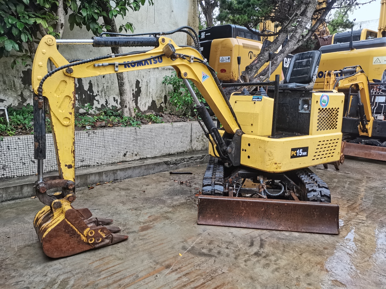 KOMATSU PC15MR - Mini excavator: picture 2 KOMATSU PC15MR - Mini excavator: picture 2