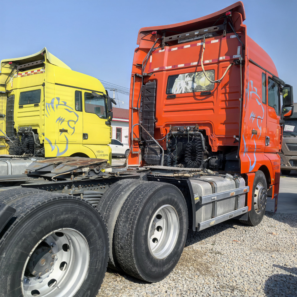 SINOTRUK SITRAK C7H - Tractor unit: picture 3 SINOTRUK SITRAK C7H - Tractor unit: picture 3