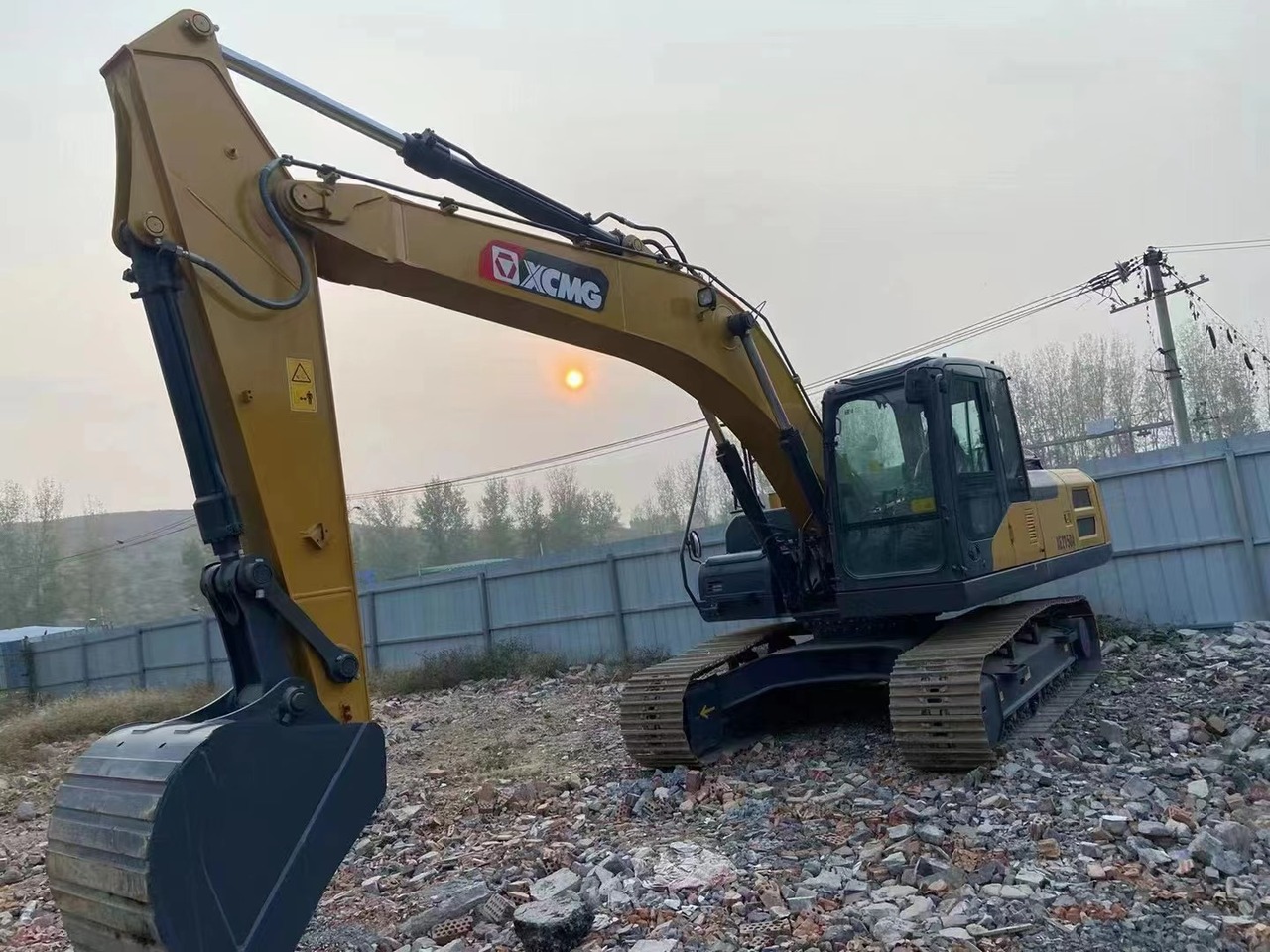 XCMG XE215DA - Crawler excavator: picture 1 XCMG XE215DA - Crawler excavator: picture 1