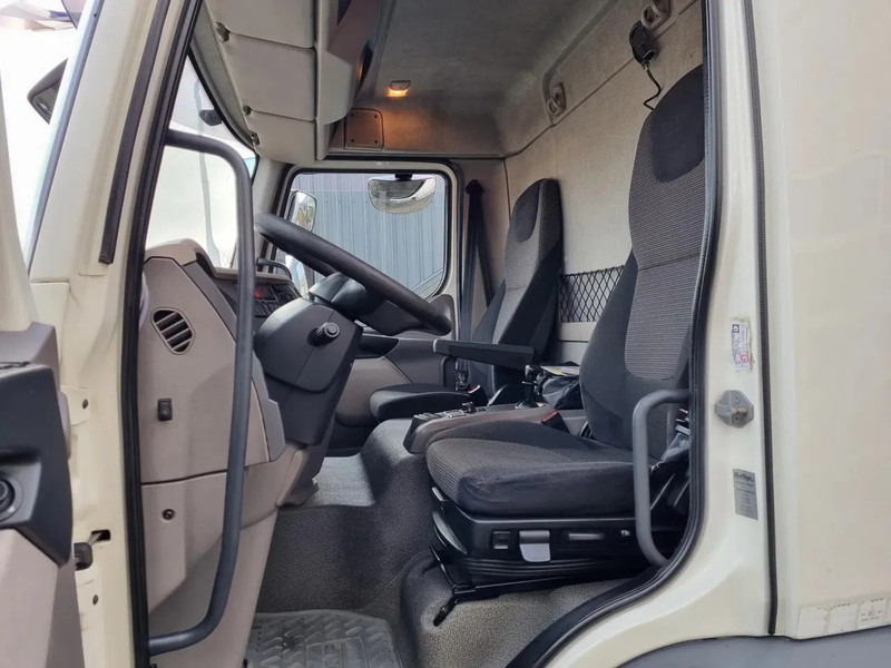 Refrigerator truck DAF LF 220 Kuhlkoffer/Carrier Supra 850MT / LBW/ EURO 6 / BITEMP: picture 14 Refrigerator truck DAF LF 220 Kuhlkoffer/Carrier Supra 850MT / LBW/ EURO 6 / BITEMP: picture 14