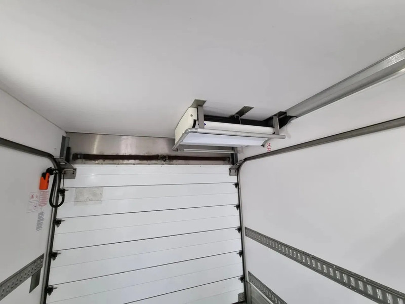 Refrigerator truck DAF LF 220 Kuhlkoffer/Carrier Supra 850MT / LBW/ EURO 6 / BITEMP: picture 9 Refrigerator truck DAF LF 220 Kuhlkoffer/Carrier Supra 850MT / LBW/ EURO 6 / BITEMP: picture 9