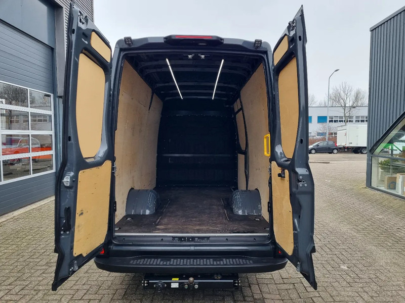 Iveco Daily 35C18 3.0D L2H2 HI-MATIC EURO 6 - Panel van: picture 4 Iveco Daily 35C18 3.0D L2H2 HI-MATIC EURO 6 - Panel van: picture 4