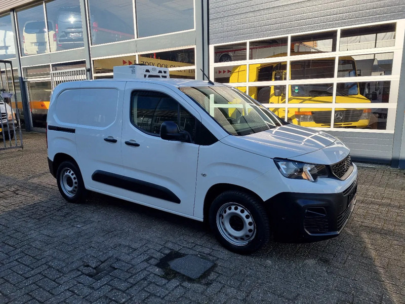 Peugeot Partner 1.5 HDI/Automaat /Koelwagen/ -30 +30/ Standby 230V - Refrigerated delivery van: picture 1 Peugeot Partner 1.5 HDI/Automaat /Koelwagen/ -30 +30/ Standby 230V - Refrigerated delivery van: picture 1