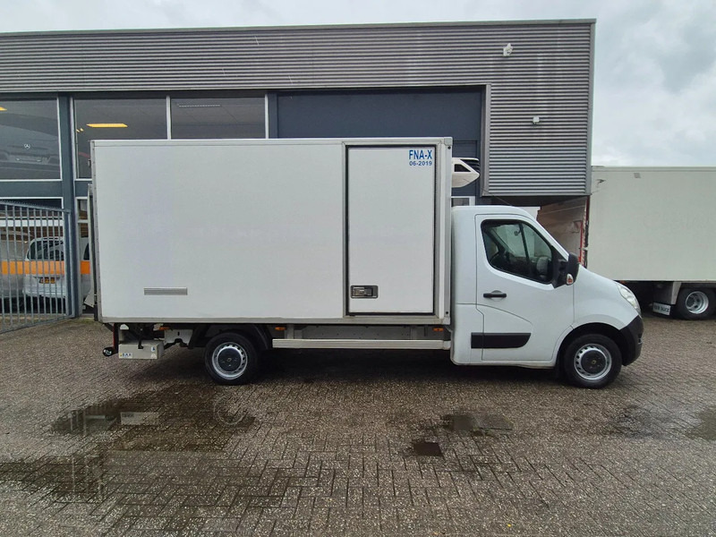 Renault Master 2.3 DCI Koelkoffer Xarios 350 ST 230V Laadklep GVW 3500 kg LBW - Refrigerated delivery van: picture 2 Renault Master 2.3 DCI Koelkoffer Xarios 350 ST 230V Laadklep GVW 3500 kg LBW - Refrigerated delivery van: picture 2