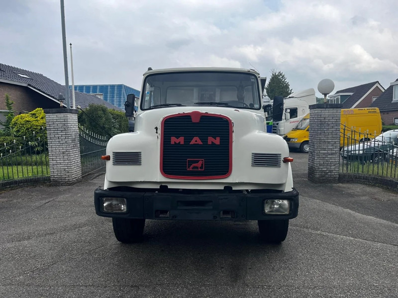 MAN 32.240 6x4 FULL STEEL SPRING KIPPER MANUAL GEARBOX - Tipper: picture 5 MAN 32.240 6x4 FULL STEEL SPRING KIPPER MANUAL GEARBOX - Tipper: picture 5