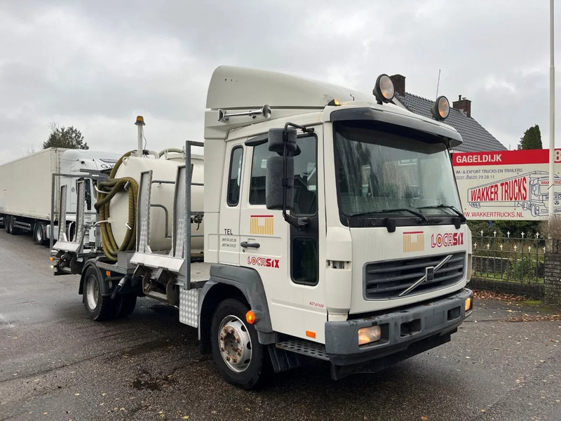 Volvo FL 611 FL6 11 4x2 with TANK, possible to remove the tank - Tanker truck: picture 4 Volvo FL 611 FL6 11 4x2 with TANK, possible to remove the tank - Tanker truck: picture 4