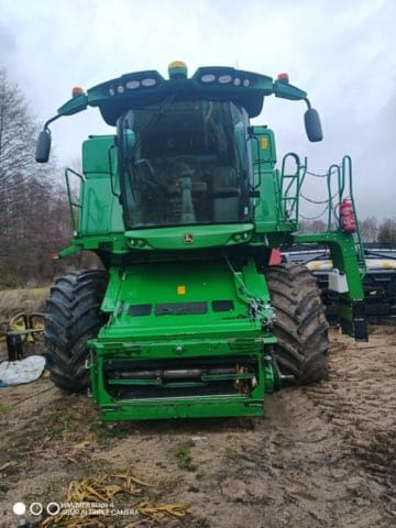 JOHN DEERE - Combine harvester: picture 2 JOHN DEERE - Combine harvester: picture 2