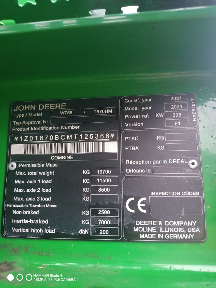 JOHN DEERE - Combine harvester: picture 1 JOHN DEERE - Combine harvester: picture 1