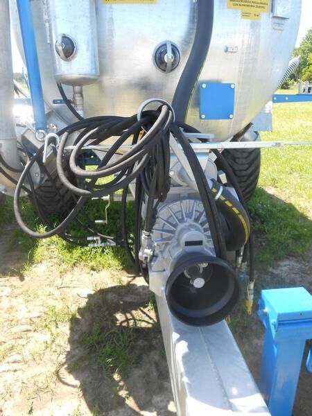 MEPROZET Güllefässer/ Slurry tank/ Beczkowóz T-528/5 (PN60/3) - Slurry tanker: picture 3 MEPROZET Güllefässer/ Slurry tank/ Beczkowóz T-528/5 (PN60/3) - Slurry tanker: picture 3