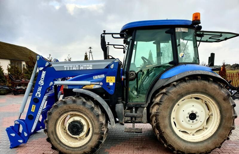 Metal-Technik Frontlader für NEW HOLLAND TD 5050, 5030, 5020, 5010 / Ładowacz - Front loader for tractor: picture 3 Metal-Technik Frontlader für NEW HOLLAND TD 5050, 5030, 5020, 5010 / Ładowacz - Front loader for tractor: picture 3