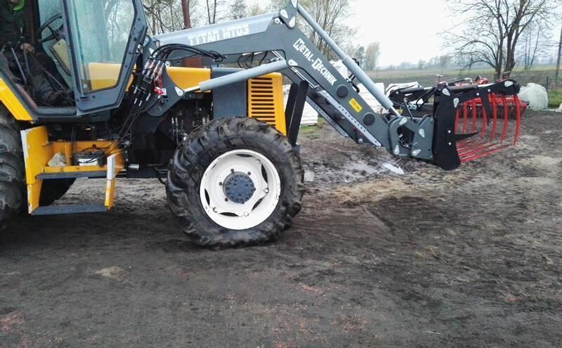 Metal-Technik für RENAULT CERES 320 / Ładowacz do RENAULT CERES 320 - Front loader for tractor: picture 1 Metal-Technik für RENAULT CERES 320 / Ładowacz do RENAULT CERES 320 - Front loader for tractor: picture 1