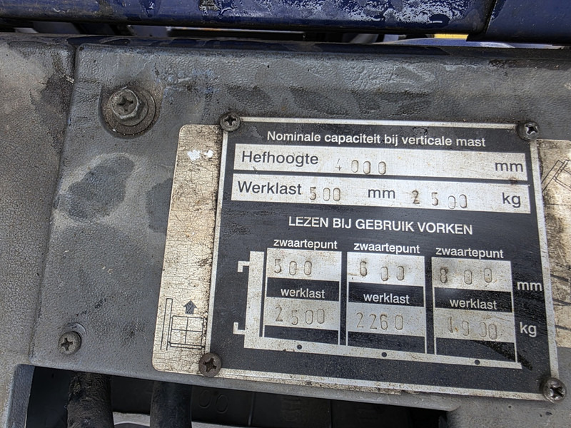 Komatsu fd25t-14 dieselheftruck - Diesel forklift: picture 5 Komatsu fd25t-14 dieselheftruck - Diesel forklift: picture 5