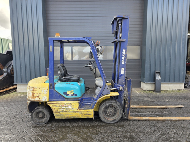 Komatsu fd25t-14 dieselheftruck - Diesel forklift: picture 1 Komatsu fd25t-14 dieselheftruck - Diesel forklift: picture 1