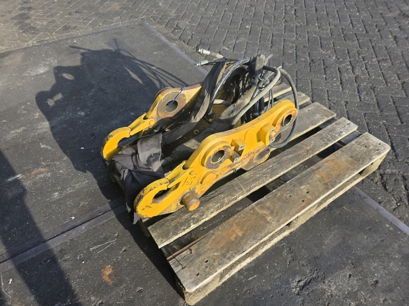 Liebherr likufix sw33 liebherr likufix sw 33 - Quick coupler for Construction machinery: picture 3 Liebherr likufix sw33 liebherr likufix sw 33 - Quick coupler for Construction machinery: picture 3