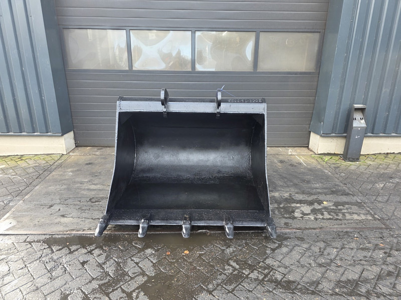 Dieplepelbak met tanden cw 40 cw40 veractert bucket - Bucket for Construction machinery: picture 1 Dieplepelbak met tanden cw 40 cw40 veractert bucket - Bucket for Construction machinery: picture 1
