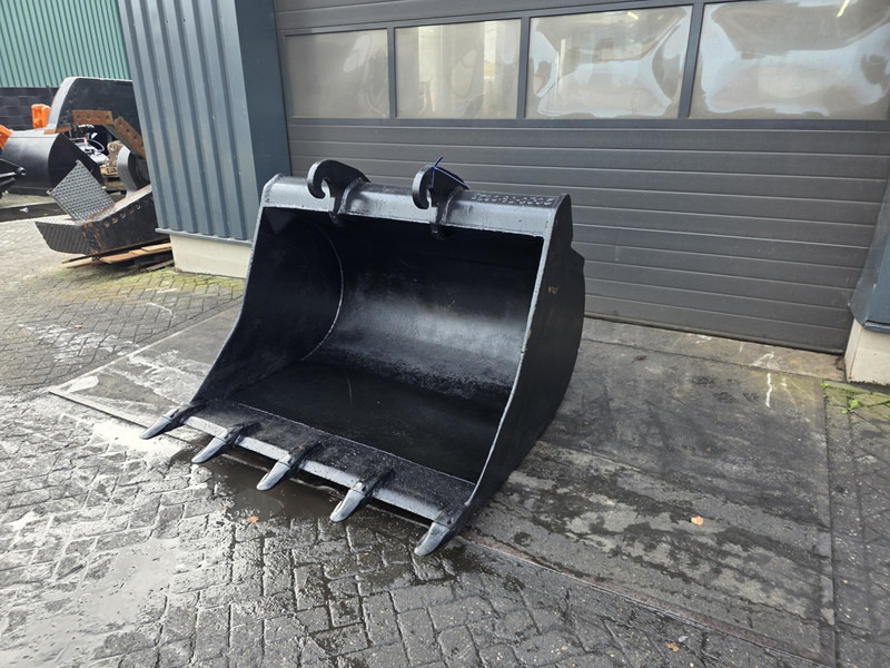 Dieplepelbak met tanden cw 40 cw40 veractert bucket - Bucket for Construction machinery: picture 2 Dieplepelbak met tanden cw 40 cw40 veractert bucket - Bucket for Construction machinery: picture 2
