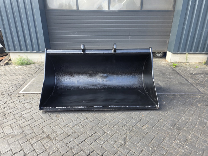 Slotenbak cw40 brede bak cw 40 slotenbak cw 40 brede bak cw 40 - Bucket for Construction machinery: picture 1 Slotenbak cw40 brede bak cw 40 slotenbak cw 40 brede bak cw 40 - Bucket for Construction machinery: picture 1