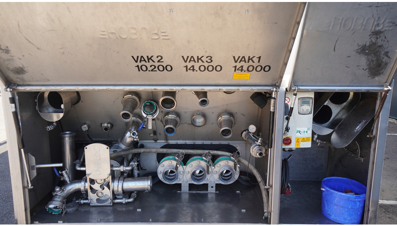 Burg 3 AXLE FOOD TRAILER 38.200LTR - Tanker semi-trailer: picture 5 Burg 3 AXLE FOOD TRAILER 38.200LTR - Tanker semi-trailer: picture 5