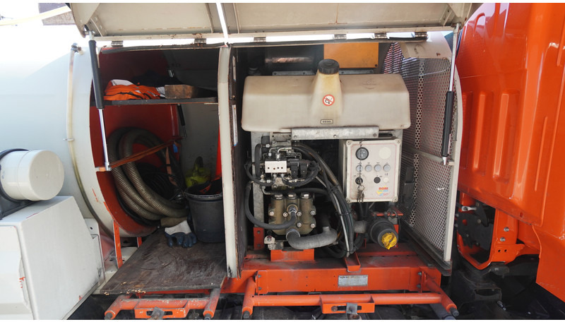 Renault Maxity 130-35/6 CC BROKEN ENGINE HIGH PRESSURE AND VACUUM SYSTEM - Commercial vehicle: picture 5 Renault Maxity 130-35/6 CC BROKEN ENGINE HIGH PRESSURE AND VACUUM SYSTEM - Commercial vehicle: picture 5