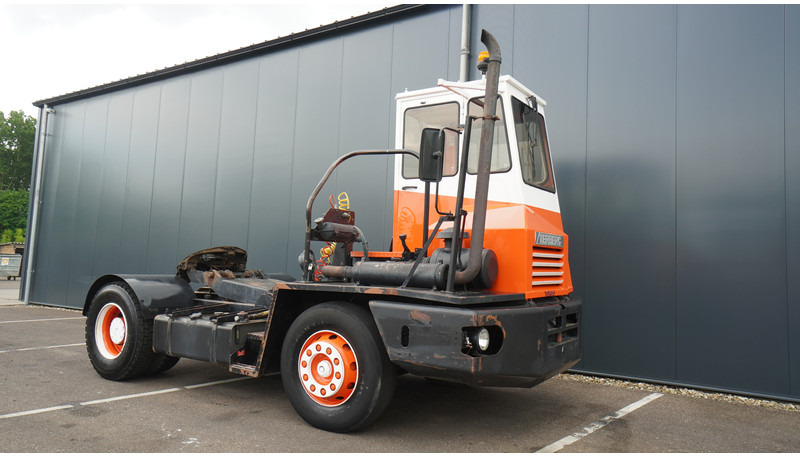 Terberg YT SL 1020 - Construction machinery: picture 4 Terberg YT SL 1020 - Construction machinery: picture 4