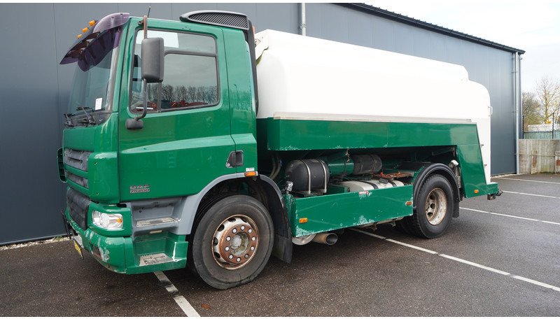 DAF 75.250 FUEL TANK TRUCK 11.300LTR 783.400KM - Tanker truck: picture 3 DAF 75.250 FUEL TANK TRUCK 11.300LTR 783.400KM - Tanker truck: picture 3