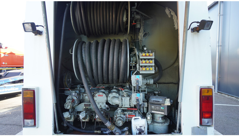 DAF 75.250 FUEL TANK TRUCK 11.300LTR 783.400KM - Tanker truck: picture 5 DAF 75.250 FUEL TANK TRUCK 11.300LTR 783.400KM - Tanker truck: picture 5