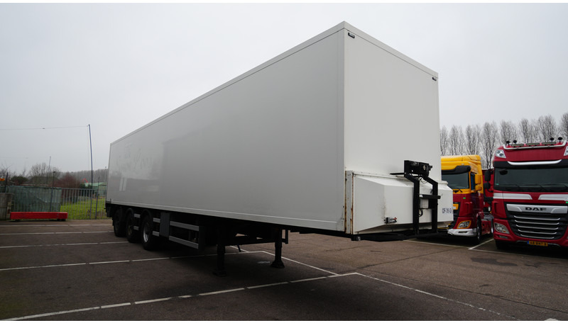 Jumbo Closed box trailer with chain system - Closed box semi-trailer: picture 3 Jumbo Closed box trailer with chain system - Closed box semi-trailer: picture 3