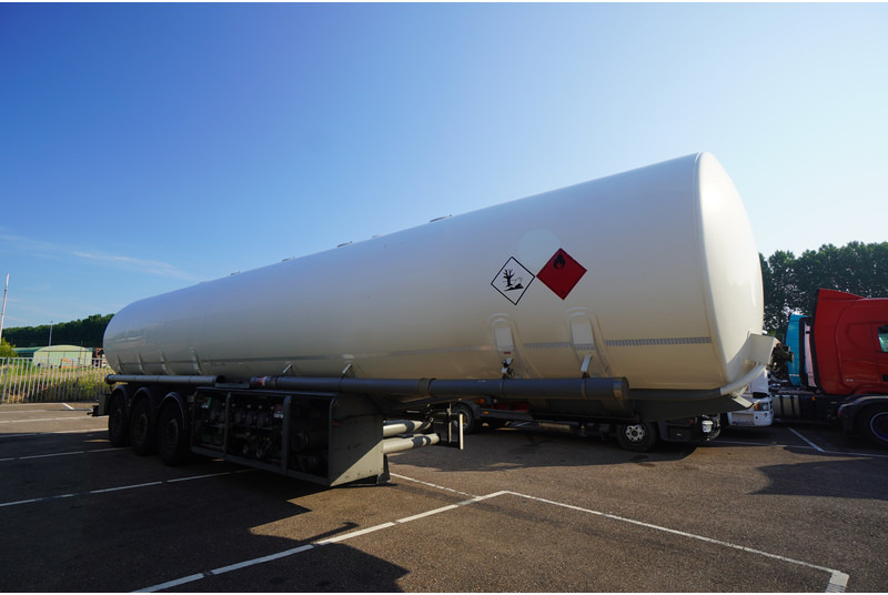 LAG 3 AXLE FUEL TANK 5 COMPARTMENTS 47.500LTR - Tanker semi-trailer: picture 3 LAG 3 AXLE FUEL TANK 5 COMPARTMENTS 47.500LTR - Tanker semi-trailer: picture 3