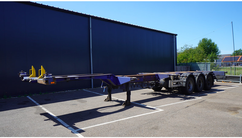 Pacton Extendable container transport trailer - Container transporter/ Swap body semi-trailer: picture 2 Pacton Extendable container transport trailer - Container transporter/ Swap body semi-trailer: picture 2