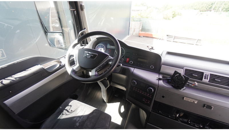 MAN TGX 18.400 EURO 5 802.000KM - Tractor unit: picture 5 MAN TGX 18.400 EURO 5 802.000KM - Tractor unit: picture 5