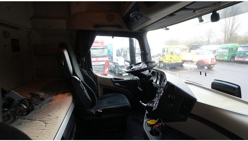 Mercedes-Benz Actros 1942 tractor unit with broken engine - Tractor unit: picture 5 Mercedes-Benz Actros 1942 tractor unit with broken engine - Tractor unit: picture 5