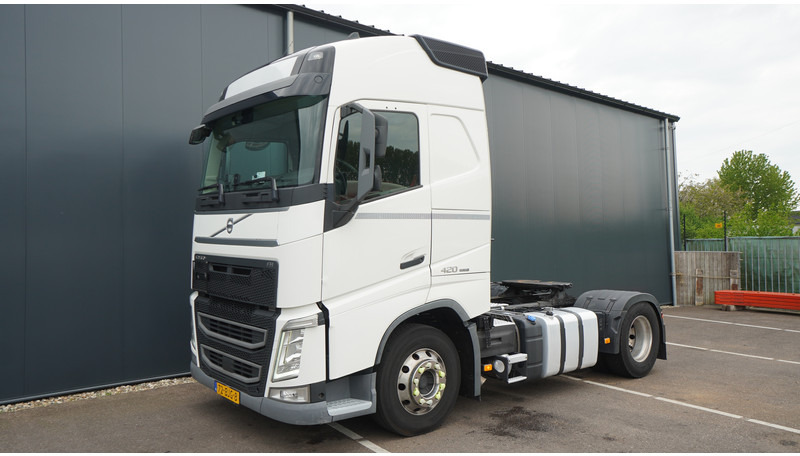 Volvo FH 420 ADR GLOBETROTTER 808.000KM - Tractor unit: picture 3 Volvo FH 420 ADR GLOBETROTTER 808.000KM - Tractor unit: picture 3