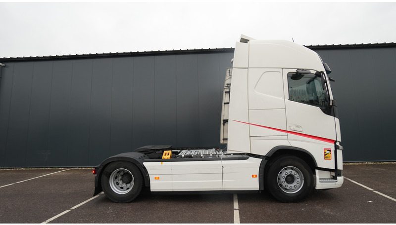 Volvo FH 460 GLOBETROTTER EURO 6 690.200KM - Tractor unit: picture 2 Volvo FH 460 GLOBETROTTER EURO 6 690.200KM - Tractor unit: picture 2