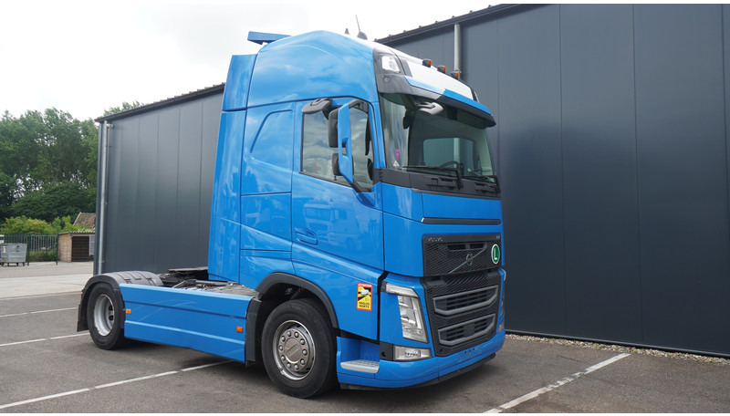 Volvo FH 460 LNG GLOBETROTTER TRUCK WITH 826.000KM - Tractor unit: picture 4 Volvo FH 460 LNG GLOBETROTTER TRUCK WITH 826.000KM - Tractor unit: picture 4