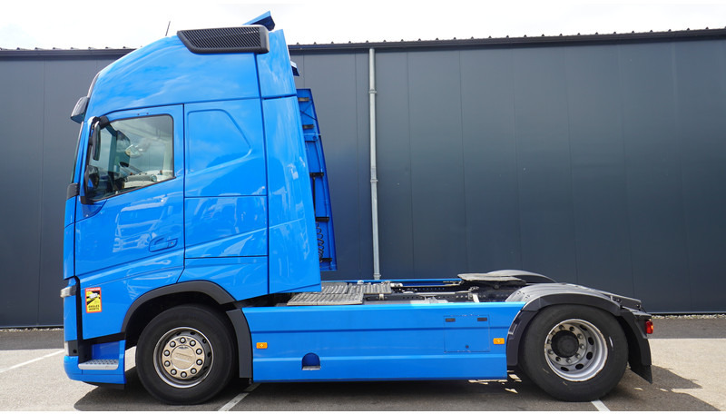 Volvo FH 460 LNG GLOBETROTTER TRUCK WITH 826.000KM - Tractor unit: picture 1 Volvo FH 460 LNG GLOBETROTTER TRUCK WITH 826.000KM - Tractor unit: picture 1