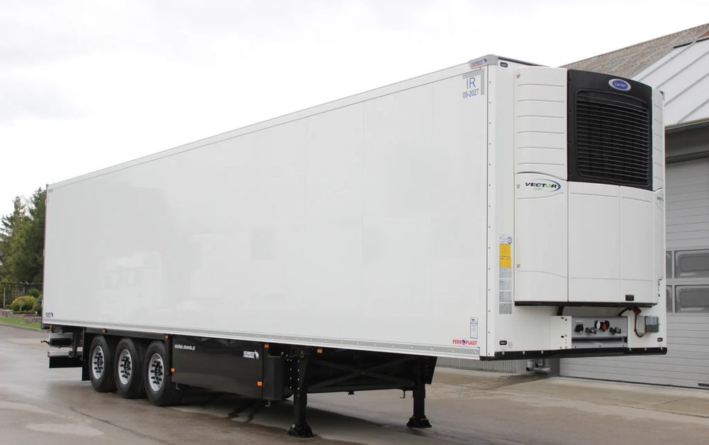 Schmitz Cargobull V7 FP 60 CARRIER VECTOR 1550 / ŚCIANA 7 CM / JAK NOWA / - Refrigerator semi-trailer: picture 3 Schmitz Cargobull V7 FP 60 CARRIER VECTOR 1550 / ŚCIANA 7 CM / JAK NOWA / - Refrigerator semi-trailer: picture 3