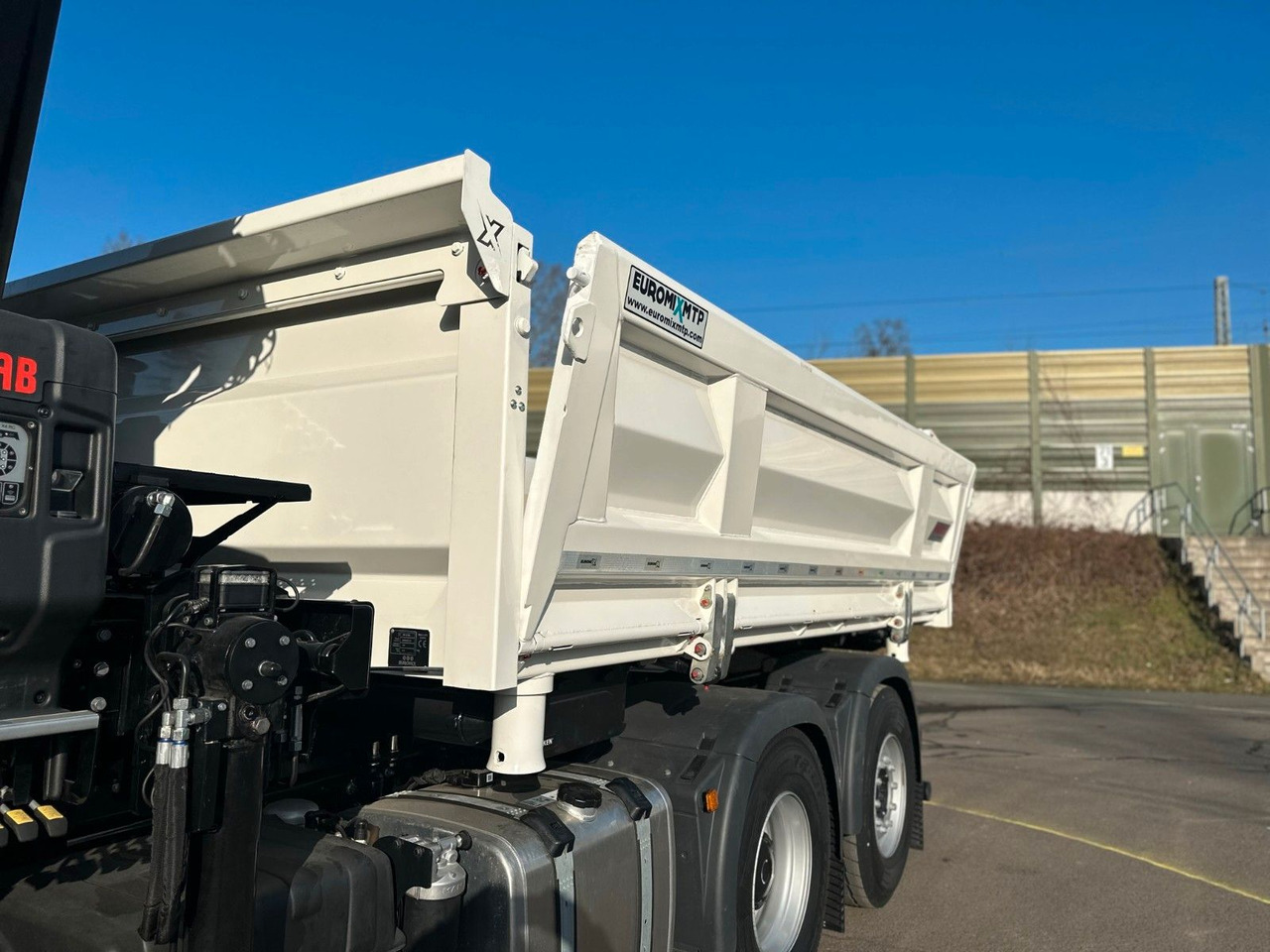 MAN TGS 28.440 6x4-4 / 3-Seiten- Kipper EuromixMTP - Tipper: picture 3 MAN TGS 28.440 6x4-4 / 3-Seiten- Kipper EuromixMTP - Tipper: picture 3