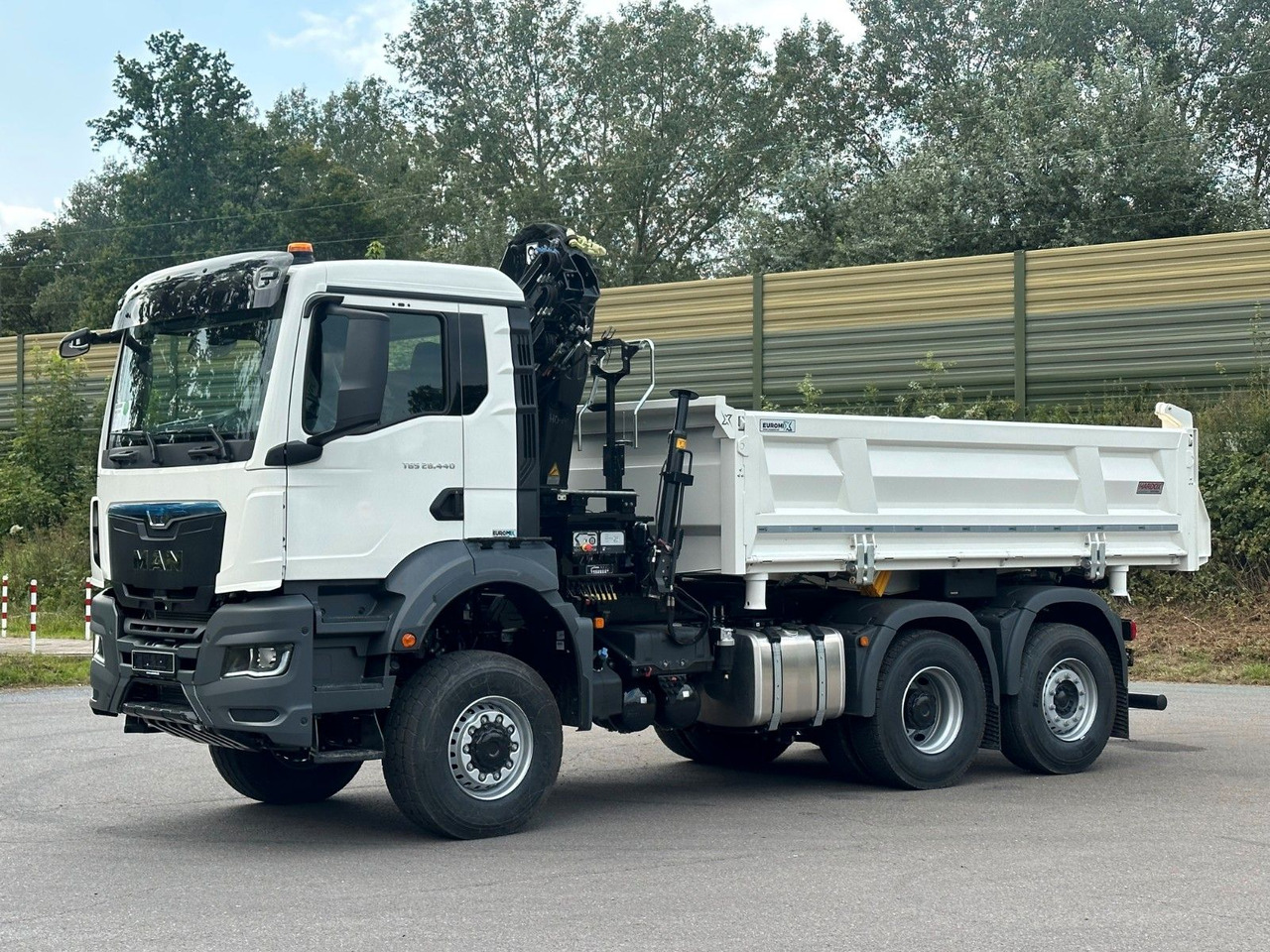 MAN TGS 28.440 6x4-4/3-Seiten- Kipper / Hiab 138-3 MAN TGS 28.440 6x4-4/3-Seiten- Kipper / Hiab 138-3 - Tipper, Crane truck: picture 4 MAN TGS 28.440 6x4-4/3-Seiten- Kipper / Hiab 138-3 MAN TGS 28.440 6x4-4/3-Seiten- Kipper / Hiab 138-3 - Tipper, Crane truck: picture 4